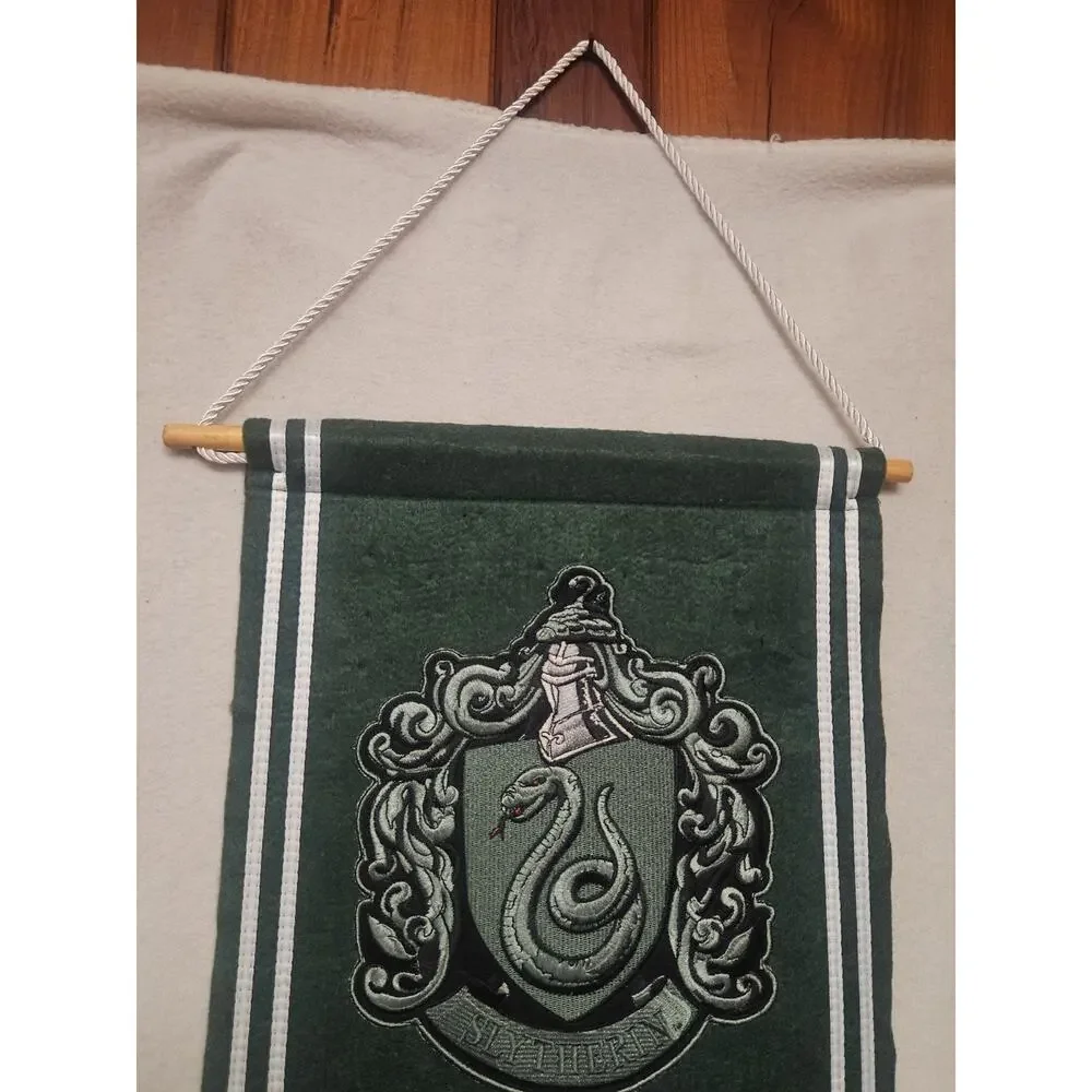 The Wizarding World Of Harry Potter Green Slytherin Crest Banner Universal 18x12